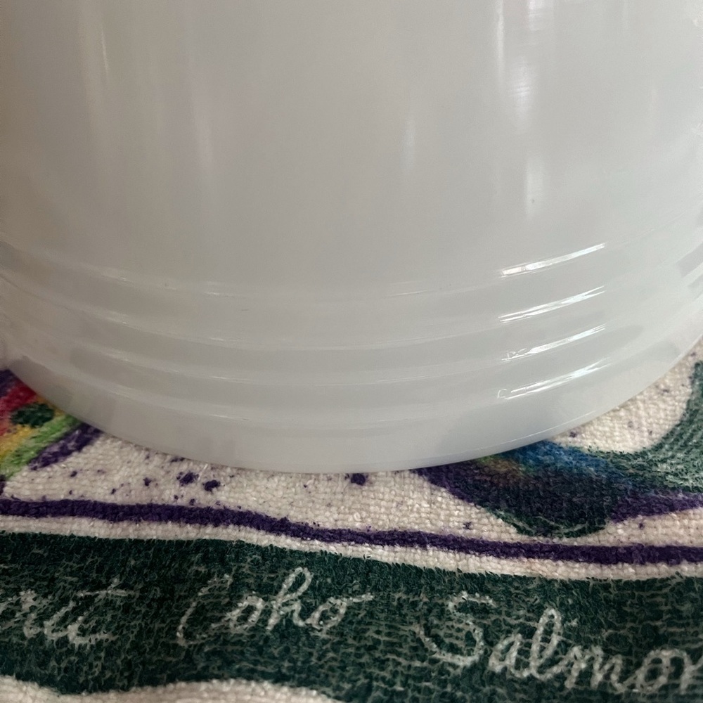Pyrex Hamilton Beach #7 Large White Milk Glass Ribbed Mixing Bowl - Picture 4 of 5